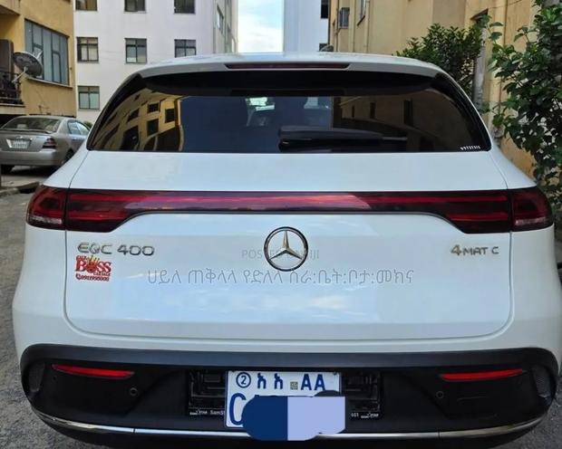 Mercedes-Benz EQC EQC400 4MATIC 2022 Ivory