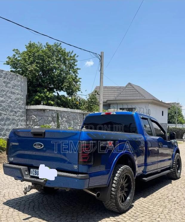 Ford F-150 2018 Blue