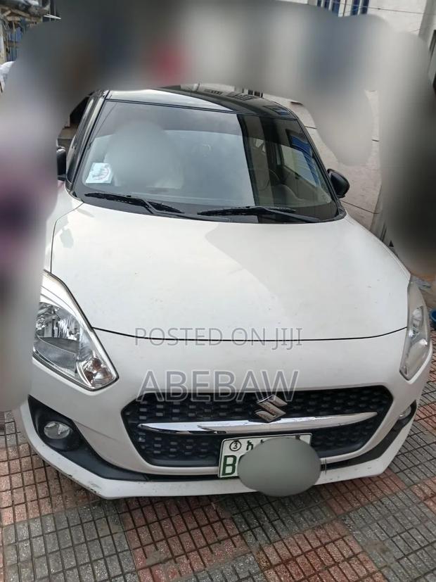 Suzuki Swift 2022 White