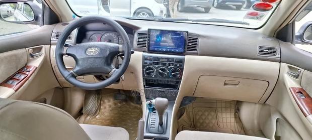 Toyota Corolla 2006 Gold