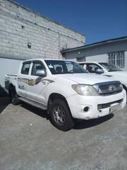 Toyota Hilux 2.5 D-4D 4X4 SRX 2009 White for sale
