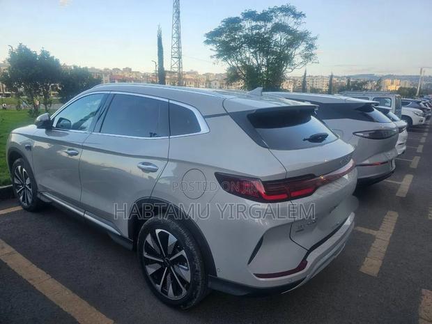 BYD Song Plus 2025 Silver