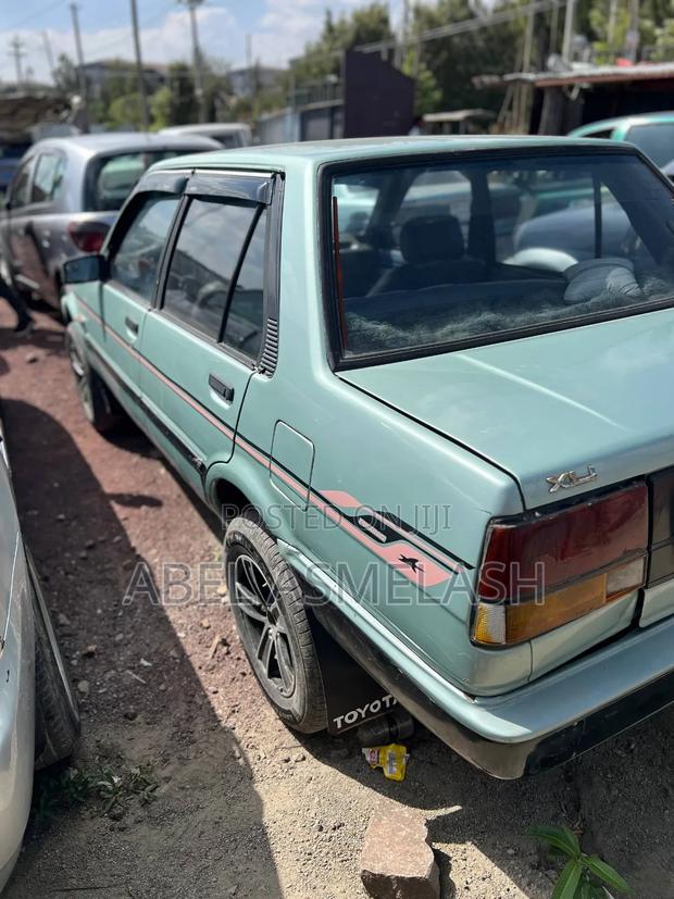 Toyota Corolla 1986 Blue