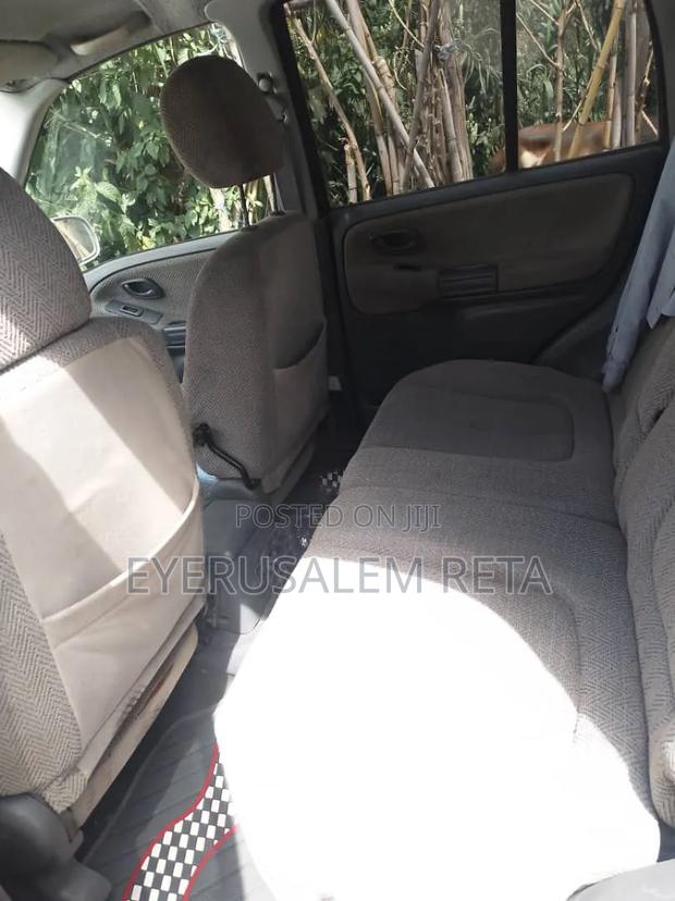 Suzuki Grand 1998 Silver