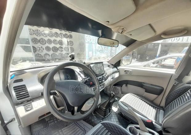 Mitsubishi L200 2008 White