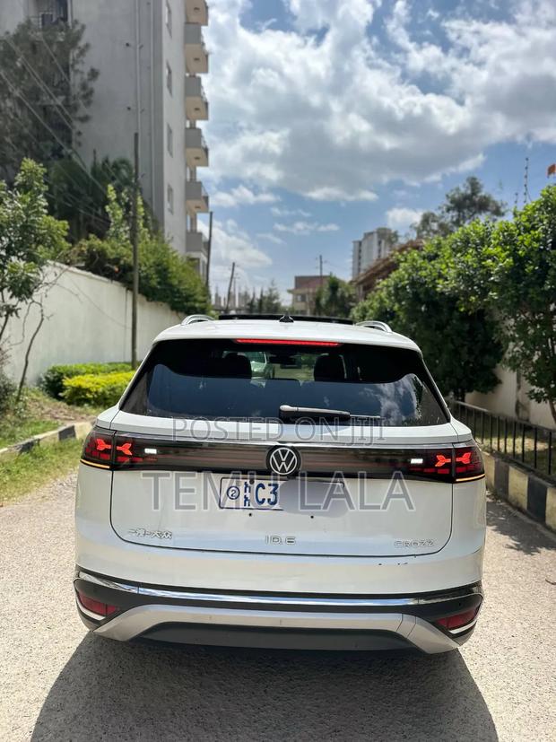 Volkswagen ID.6 2022 White