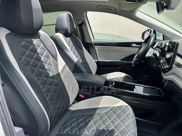 Volkswagen ID.6 2022 White