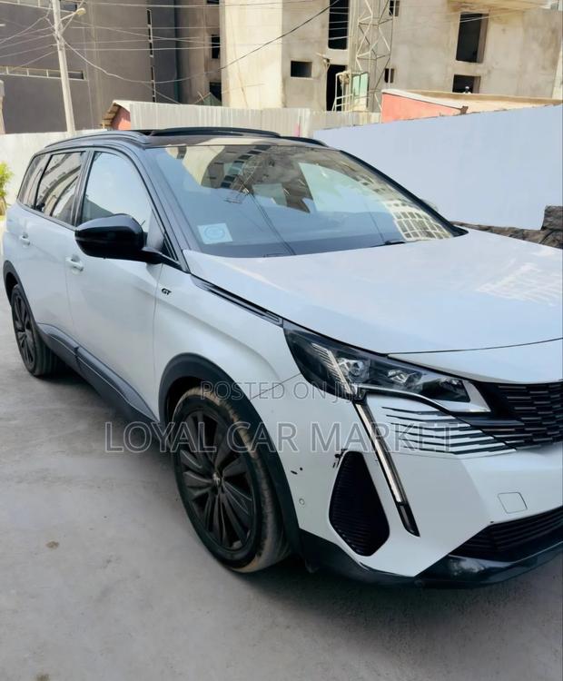 Peugeot 5008 2021 White