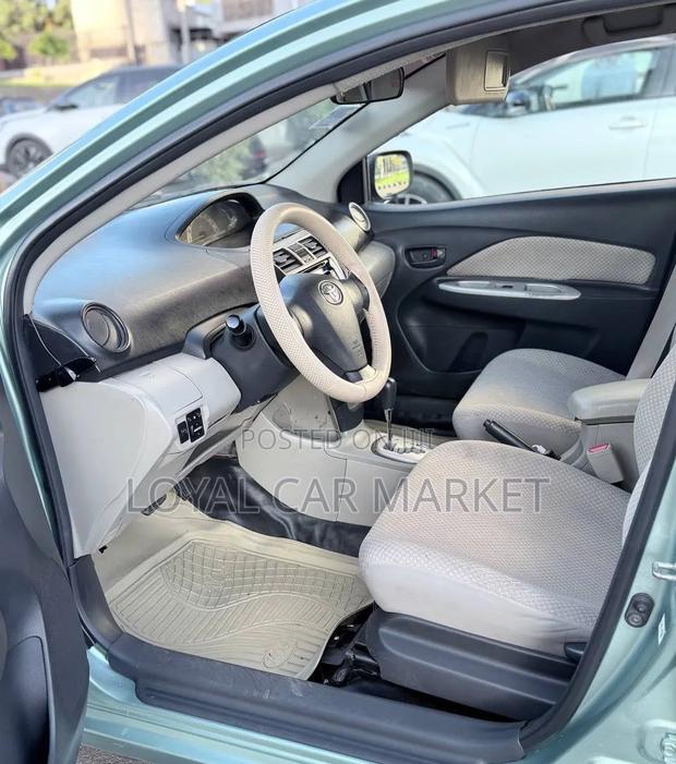 Toyota Yaris 2008 Green