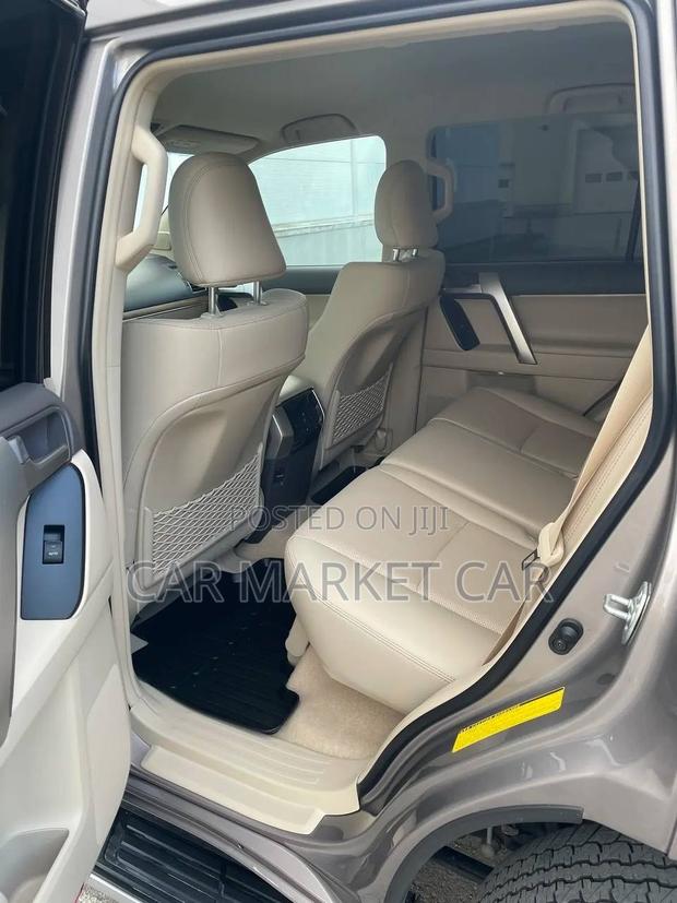 Toyota Land Cruiser Prado 2.8 2021 Gray