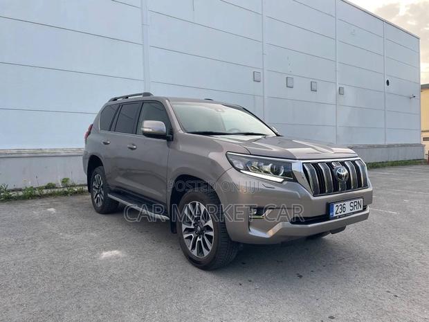 Toyota Land Cruiser Prado 2.8 2021 Gray