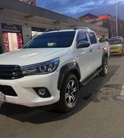 Toyota Hilux 2017 Off white for sale
