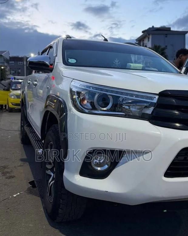Toyota Hilux 2017 Off white