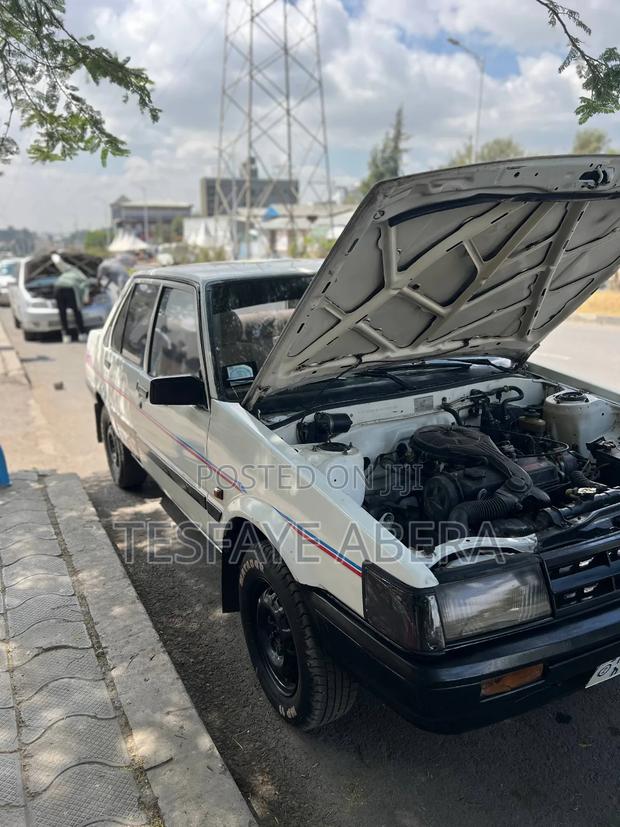 Toyota Corolla 1986 White