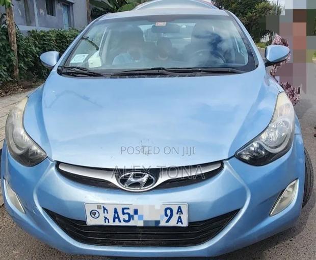 Hyundai Elantra 2012 Blue