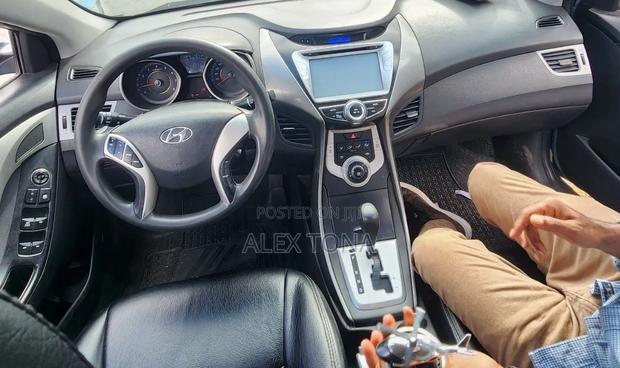 Hyundai Elantra 2012 Blue