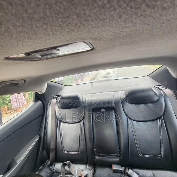 Hyundai Elantra 2012 Blue
