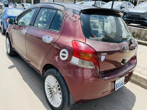 Toyota Yaris 2010 Brown