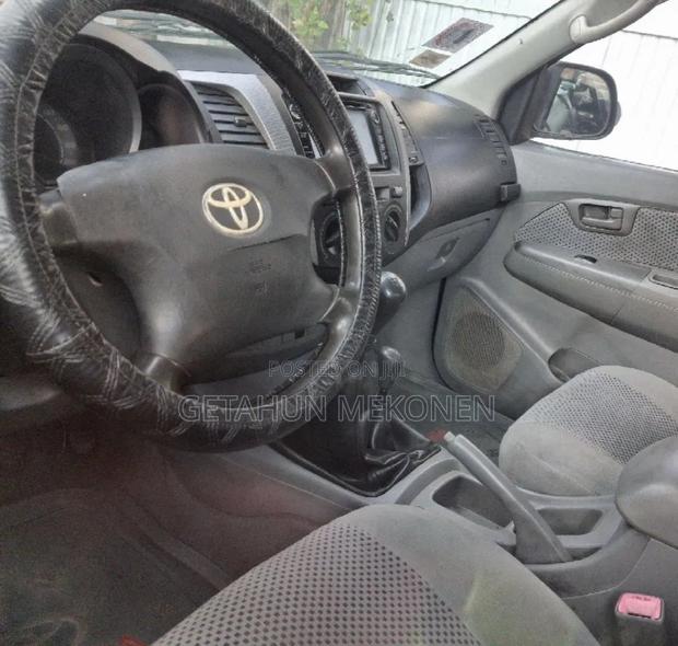 Toyota Hilux 2008 Black