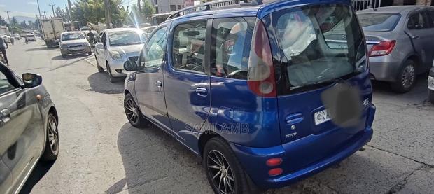 Toyota Verso 2010 Blue