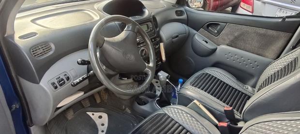 Toyota Verso 2010 Blue