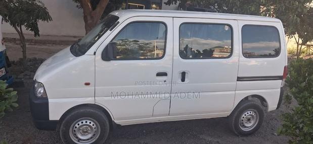 Suzuki Eeco 2025 White