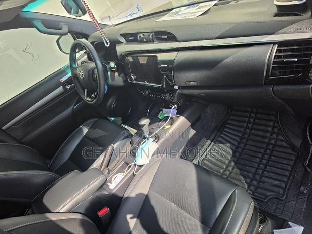 Toyota Hilux 2025