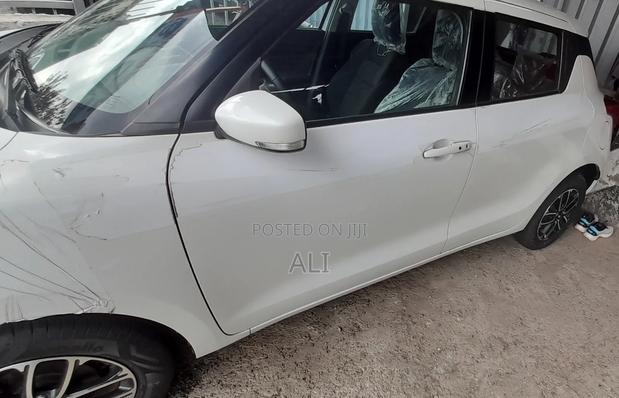 Suzuki Swift 2022 White