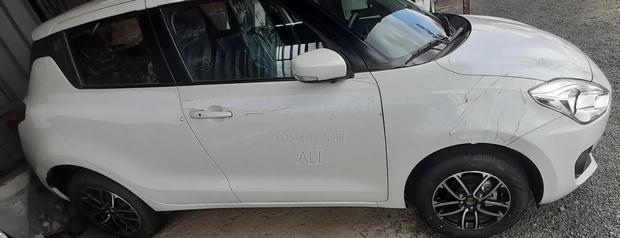 Suzuki Swift 2022 White