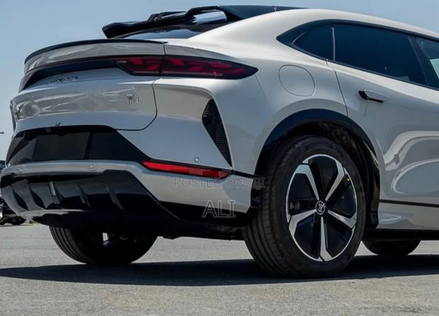 New BYD Song L DM-i 2025 Off white