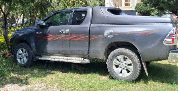 Toyota Hilux 2016