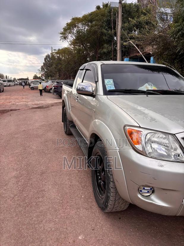 Toyota Hilux 2.5 D-4D SRX 2006 Silver