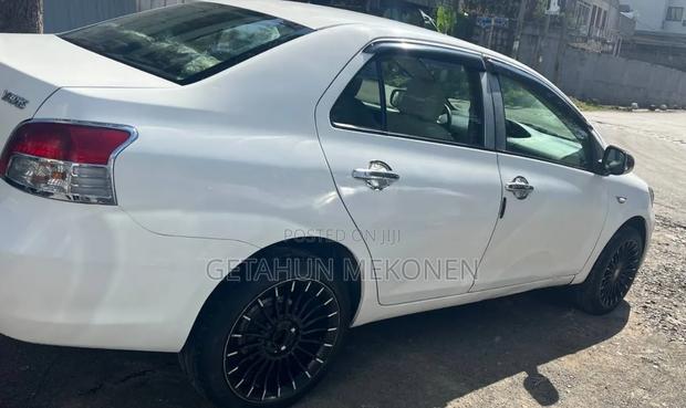 Toyota Yaris 2011