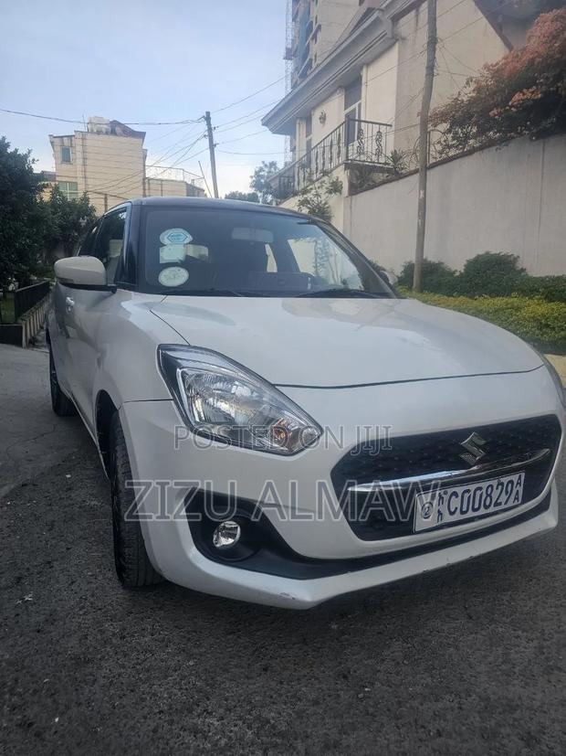 Suzuki Swift 2021 White
