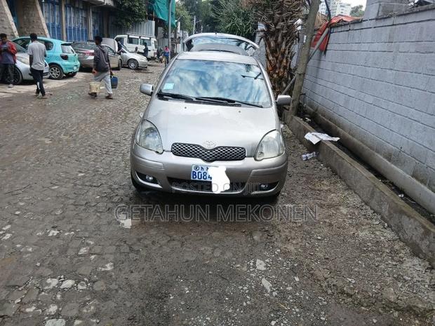 Toyota Vitz 2003