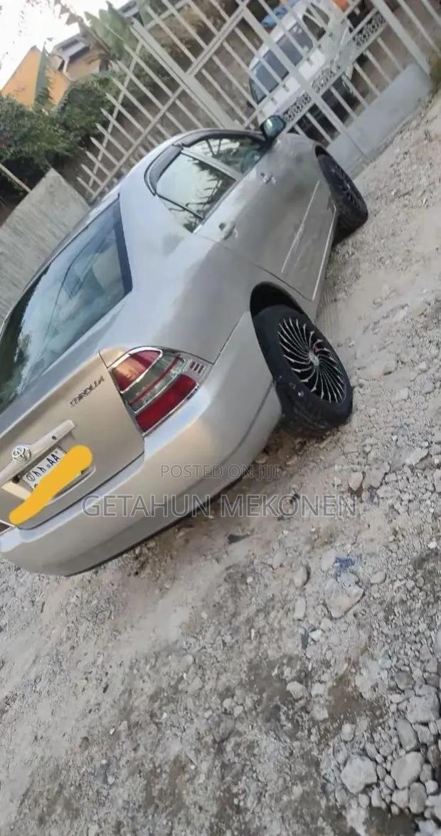 Toyota Corolla 2004 Gold