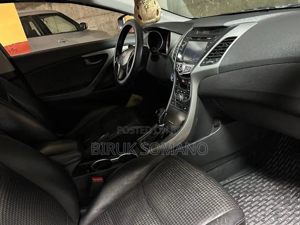 Hyundai Avante 2014 Silver