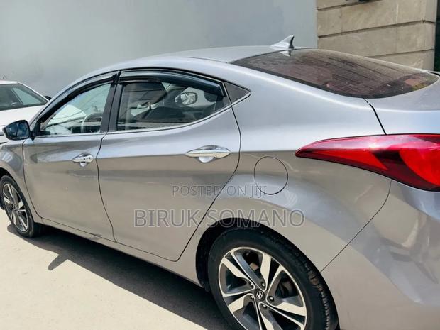 Hyundai Avante 2014 Silver