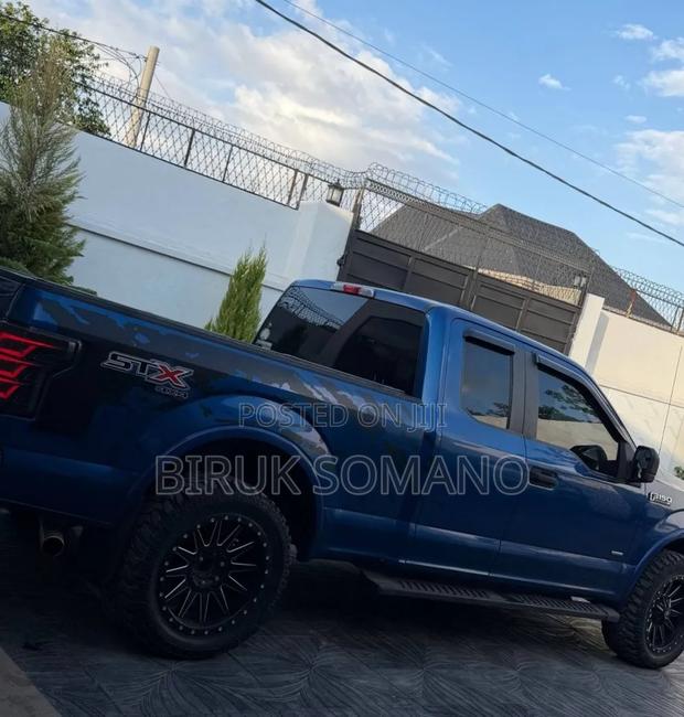 Ford F-150 2018 Blue