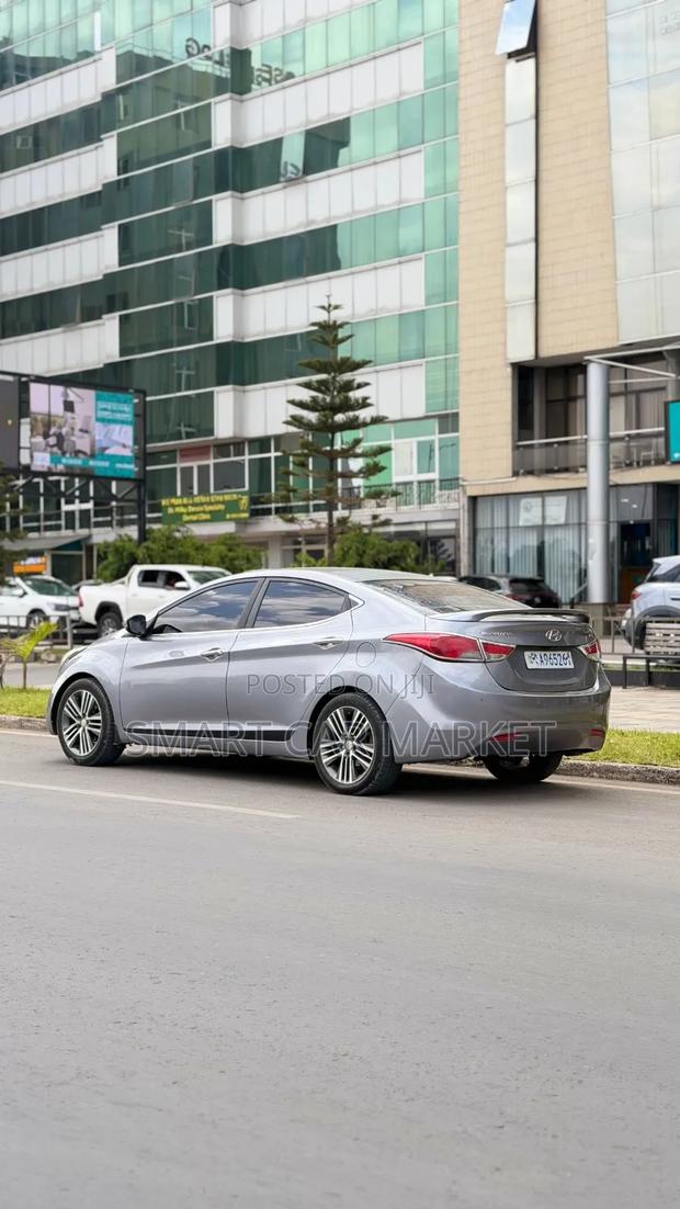 Hyundai Avante 2014 Gray
