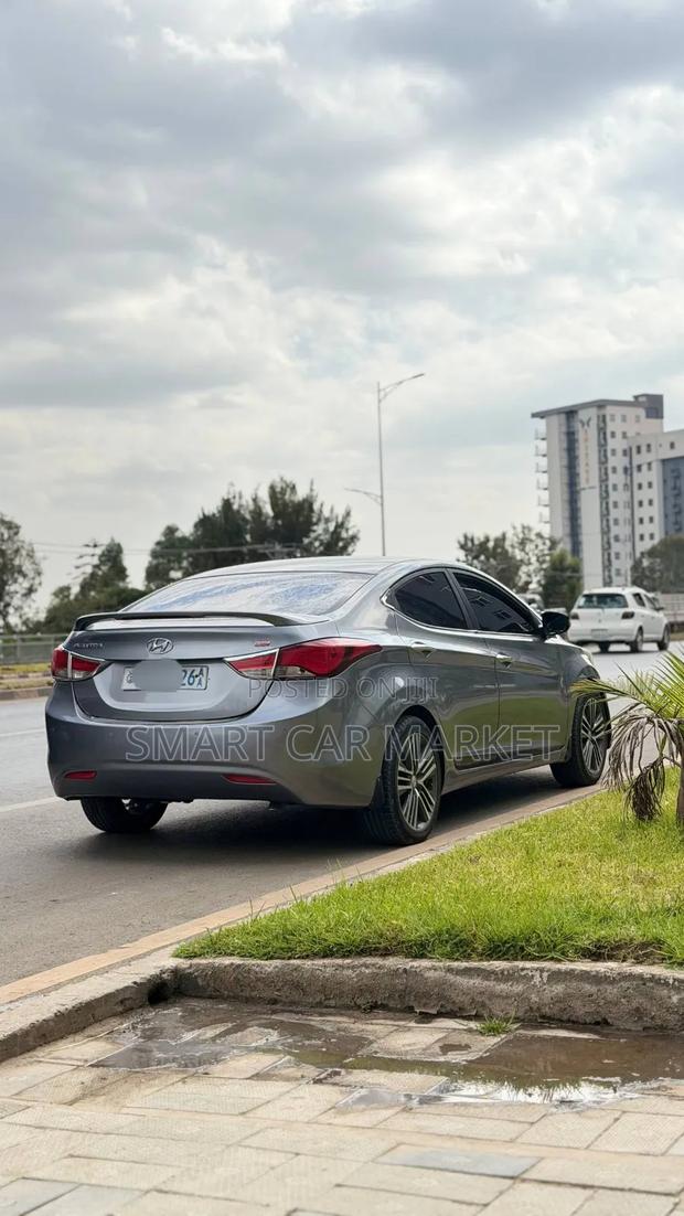 Hyundai Avante 2014 Gray