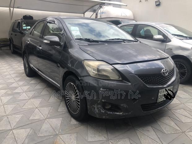 Toyota Belta 2008 Gray
