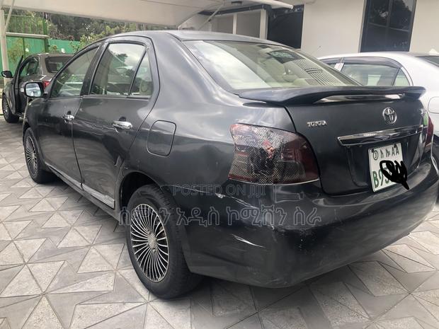 Toyota Belta 2008 Gray