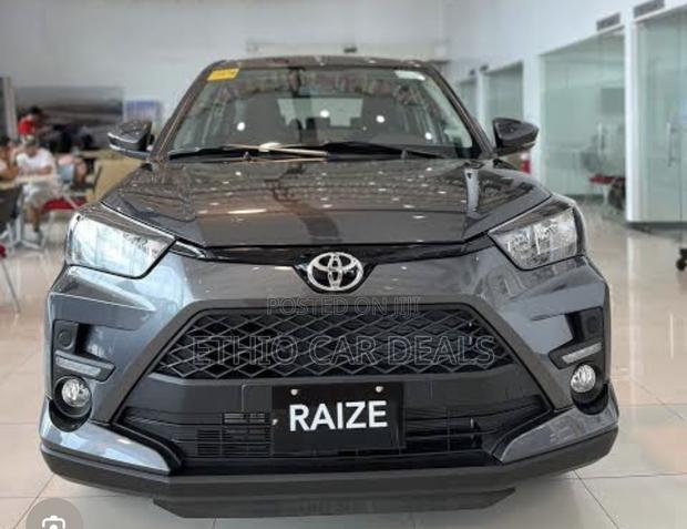 New Toyota Raize 2024 Black
