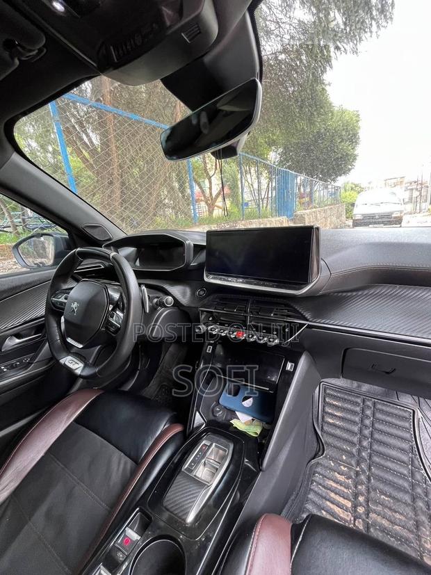Peugeot 2008 2022 White