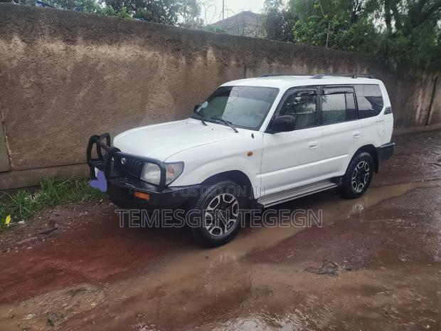 Toyota Land Cruiser 1998 White