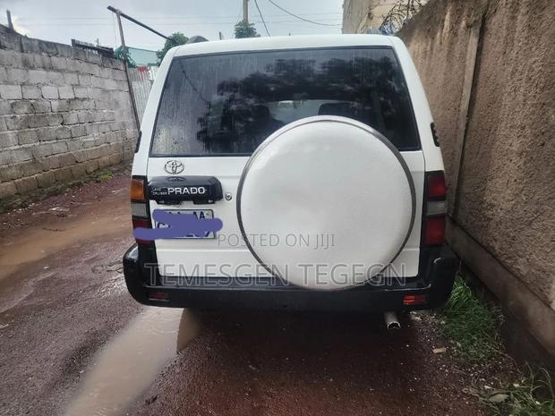 Toyota Land Cruiser 1998 White