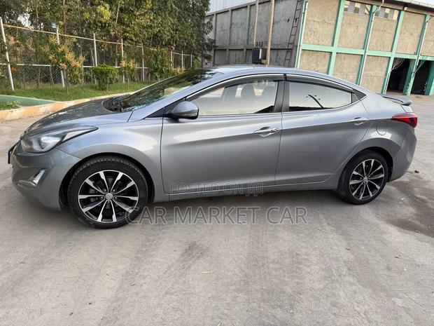 Hyundai Avante 2015 Gray