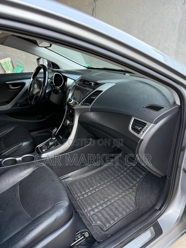 Hyundai Avante 2015 Gray