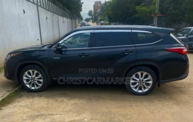 Toyota Highlander Limited AWD 2023 Black